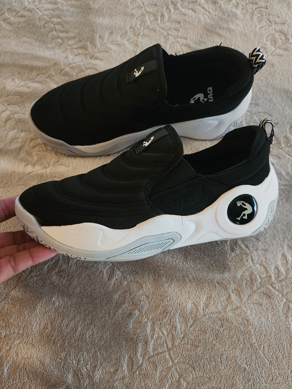 KIDS Shaq Shaqival Athletic Sports Slip on shoes Sneakers Size 2 Black